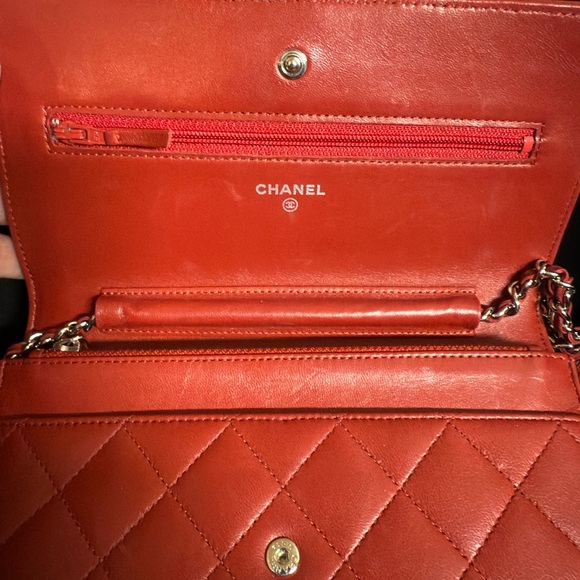 Authentic CHANEL Classic Wallet On Chain - Picture 5 of 15